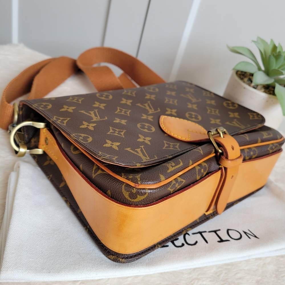 💕Authentic Louis Vuitton Cartouchiere GM Crossbody Monogram - Picture 6 of 16